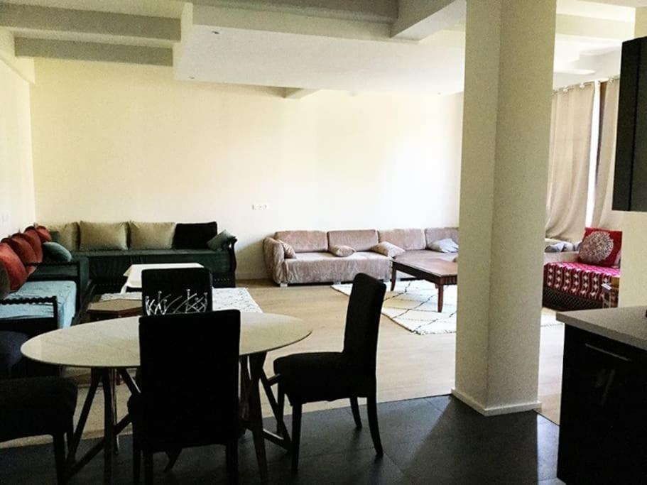 150 M² Fully Furnished Loft Appartamento Lilla Esterno foto